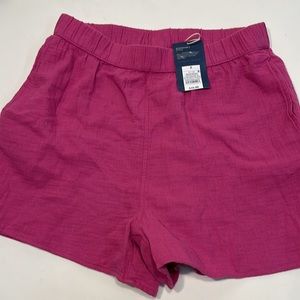 New pink Universal thread shorts